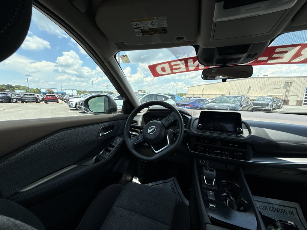 Used 2023 Nissan Rogue SV FWD image 18