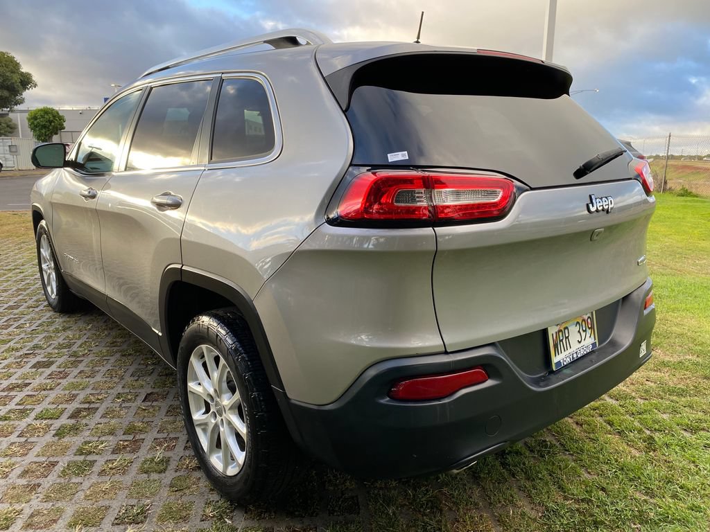 Used 2016 Jeep Cherokee Latitude FWD image 5