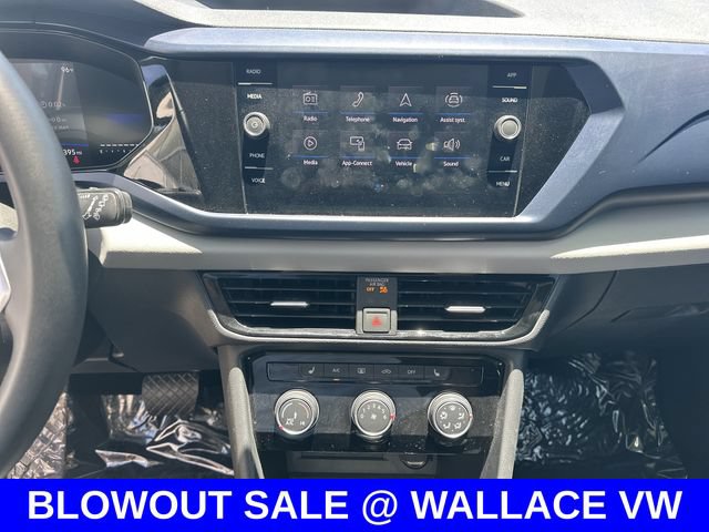 Certified 2023 Volkswagen Taos SE w/ Panoramic Sunroof Package FWD image 21