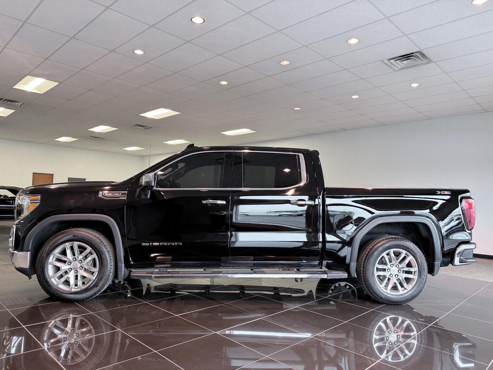 Used 2021 GMC Sierra 1500 SLT w/ SLT Premium Plus Package AWD/4WD image 19