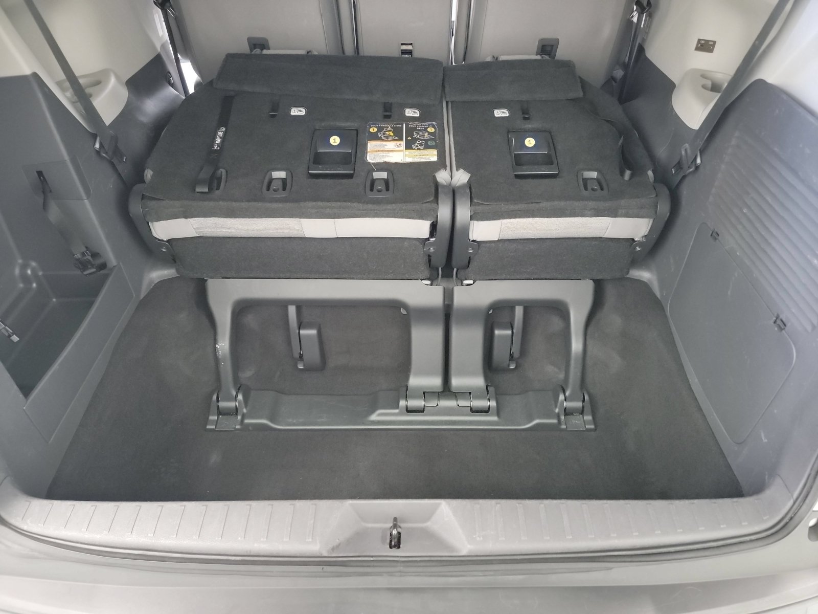 Used 2021 Toyota Sienna LE FWD image 25