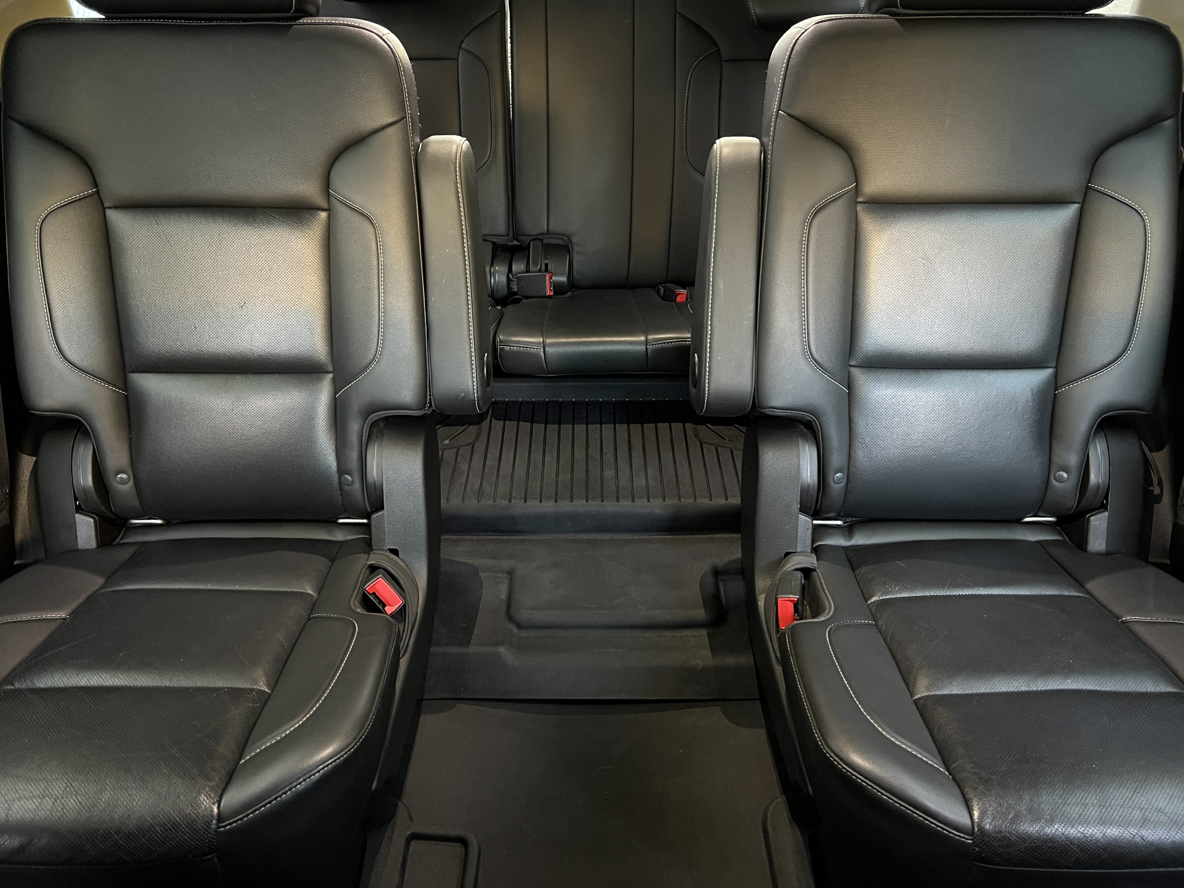 Used 2018 Chevrolet Tahoe Premier w/ RST Edition AWD/4WD image 15