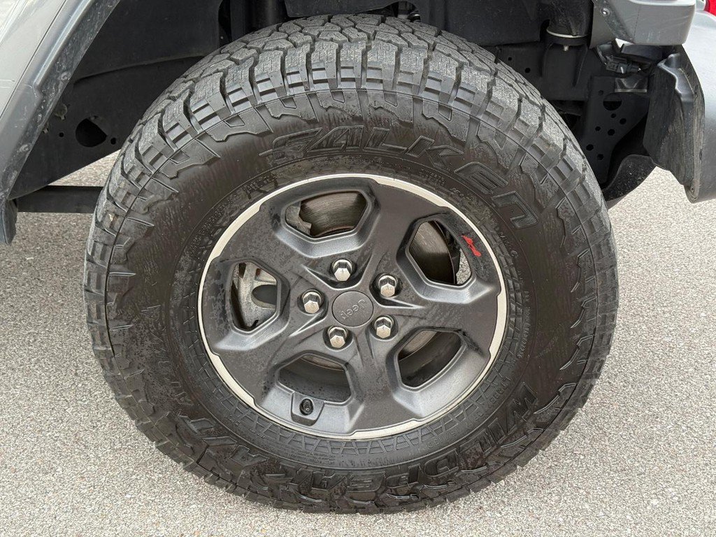 Used 2021 Jeep Gladiator Sport image 7