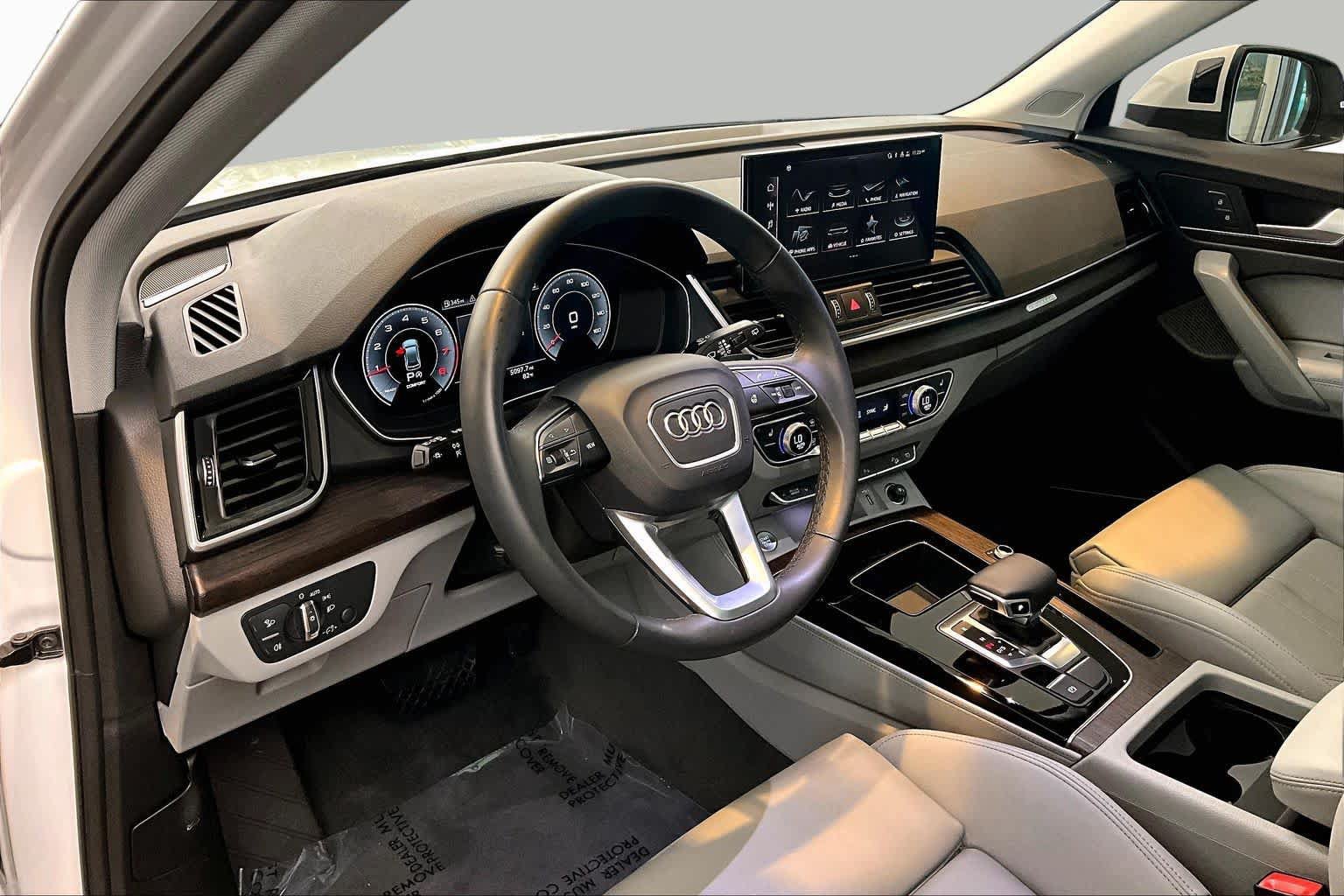 Used 2024 Audi Q5 2.0T Premium Plus AWD/4WD image 18