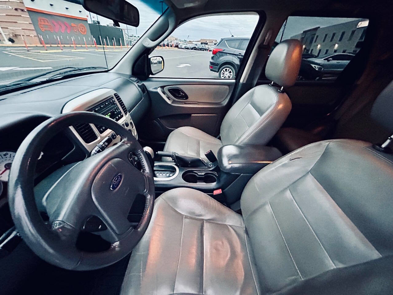 Used 2006 Ford Escape XLT image 11