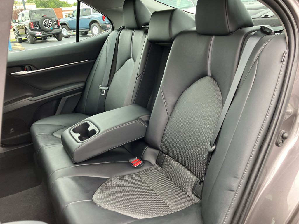 Used 2021 Toyota Camry XLE w/ Navigation Package image 32