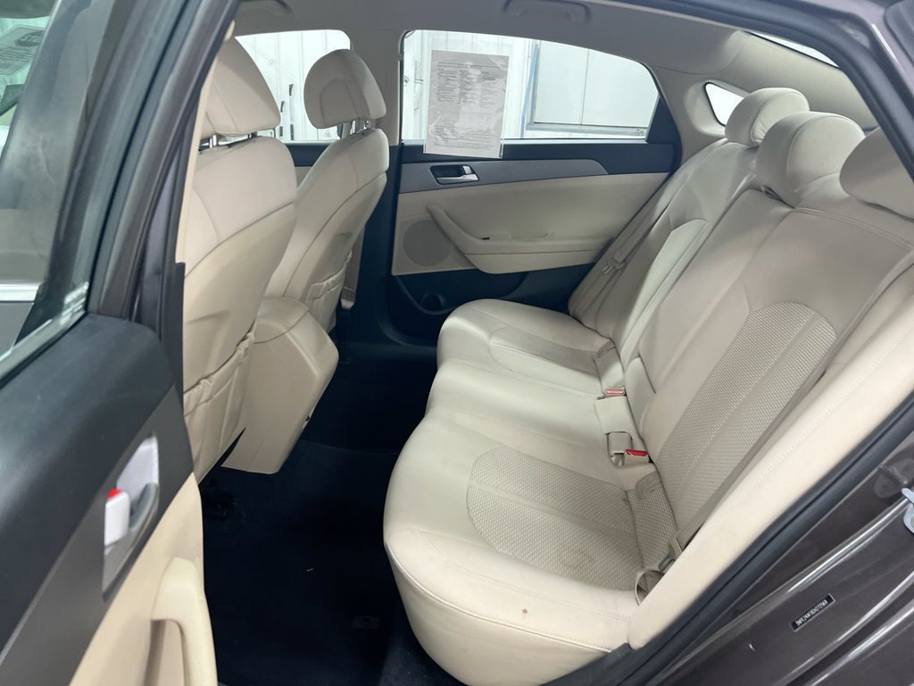 Used 2016 Hyundai Sonata SE FWD image 22