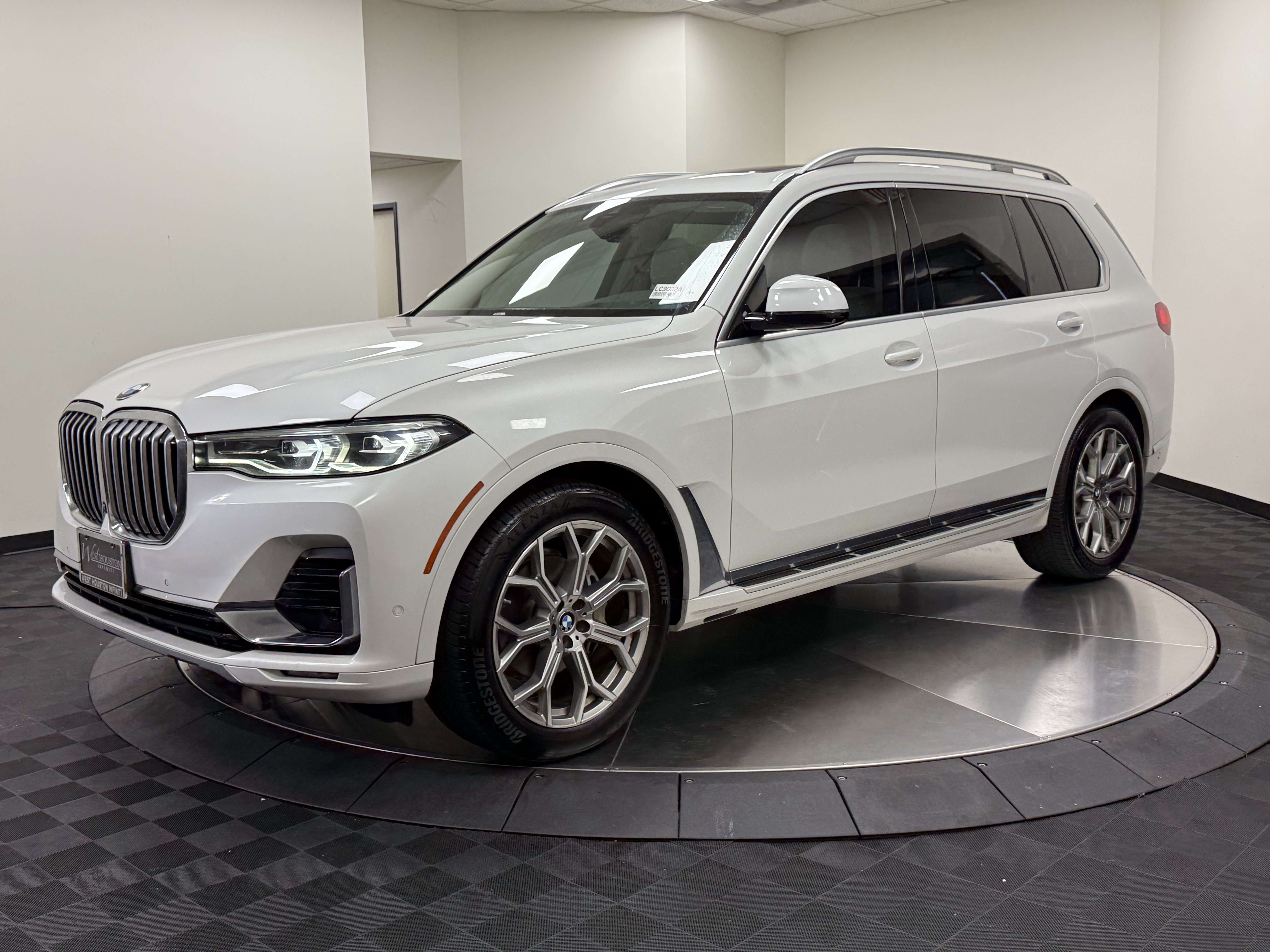 Used 2020 BMW X7 xDrive40i w/ Executive Package AWD/4WD image 4