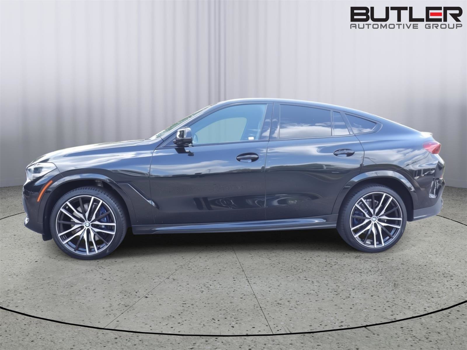 Used 2022 BMW X6 M50i AWD/4WD image 3