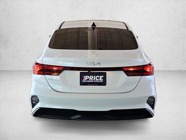 Used 2022 Kia Forte LXS w/ LXS Technology Package FWD image 7