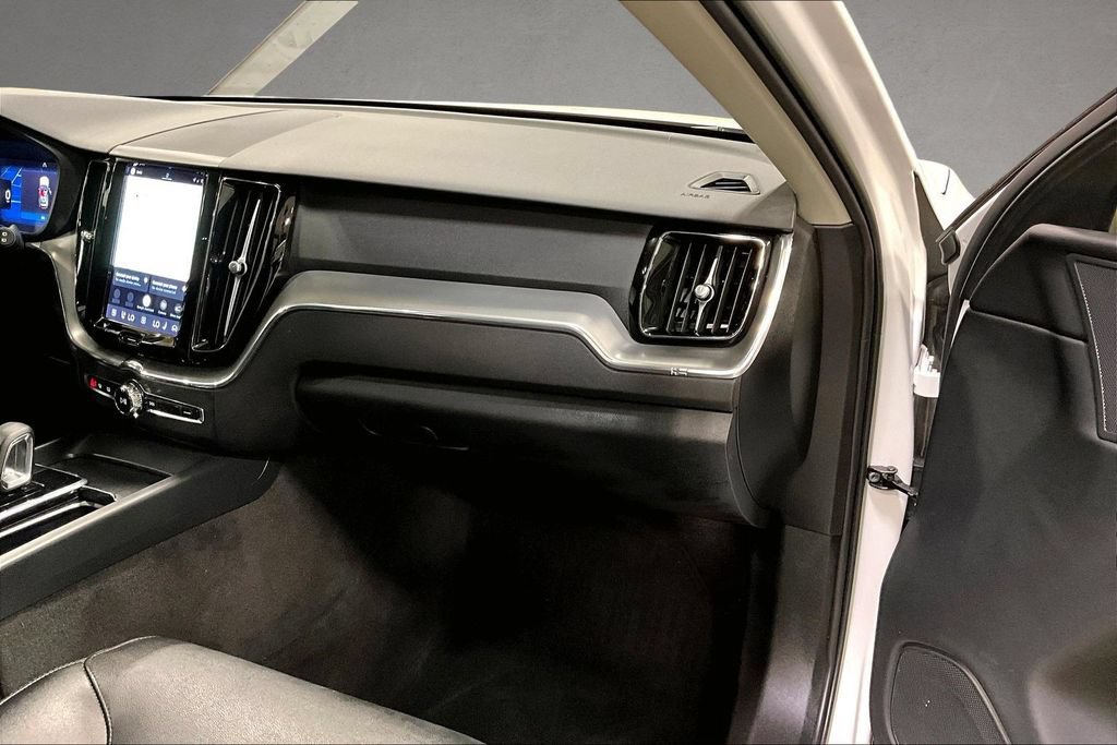 Certified 2023 Volvo XC60 B5 Core w/ Climate Package AWD/4WD image 25