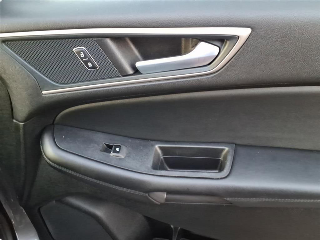Used 2024 Ford Edge SEL image 23