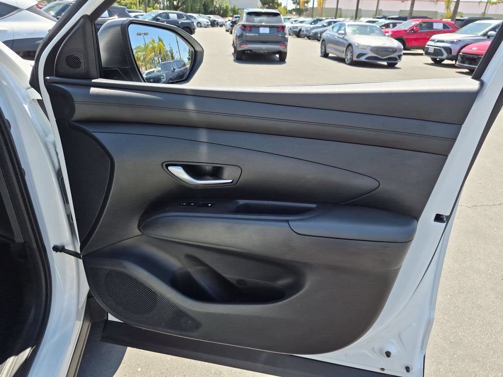 Used 2025 Hyundai Santa Cruz SEL AWD/4WD image 33