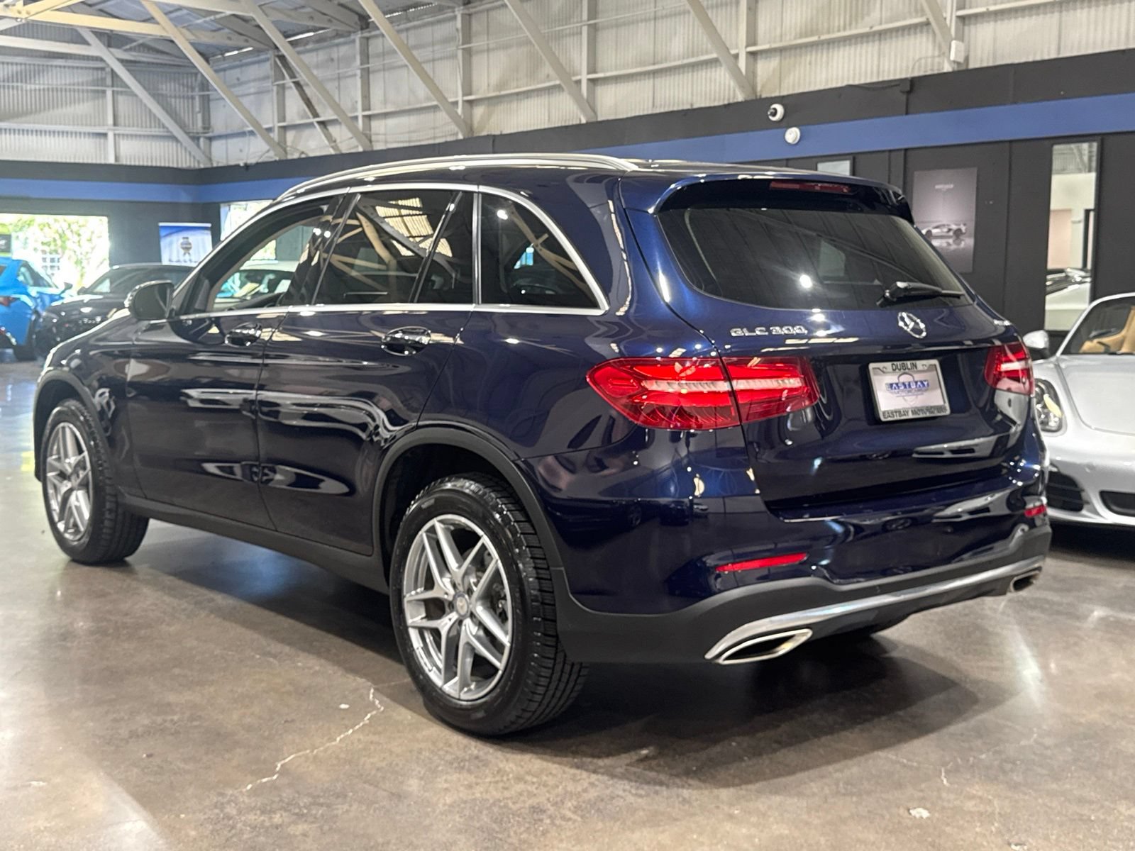 Used 2017 Mercedes-Benz GLC 300 4MATIC image 11