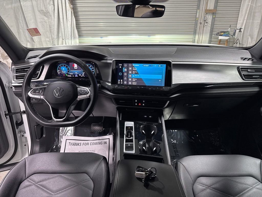 Used 2025 Volkswagen Atlas Cross Sport SE image 18