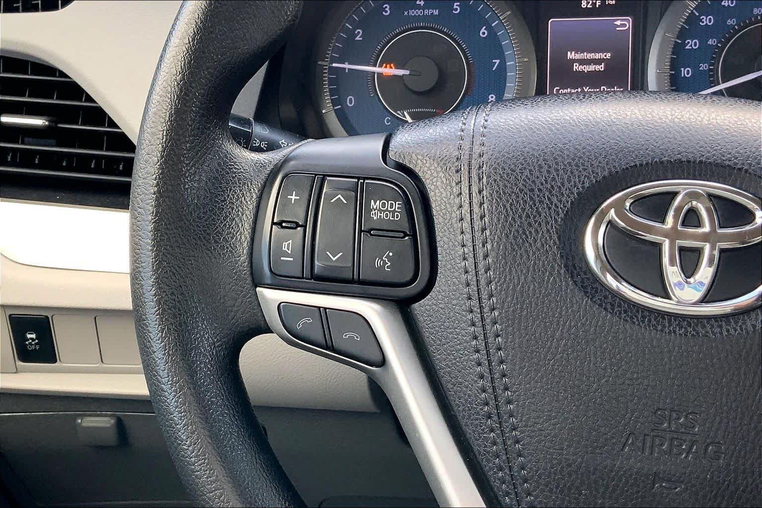 Used 2018 Toyota Sienna LE FWD image 23