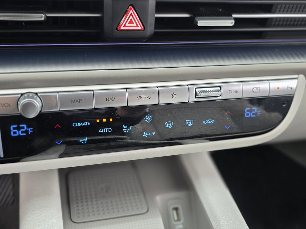 Used 2025 Hyundai Ioniq 6 SEL RWD image 28