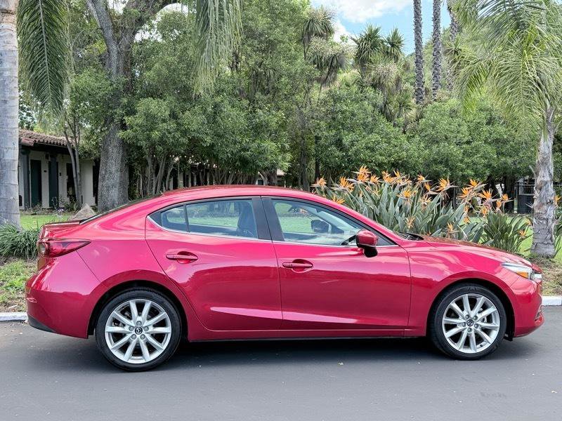 Used 2017 MAZDA MAZDA3 Touring FWD image 5