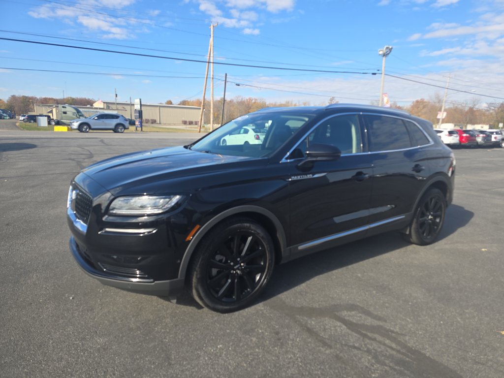 Used 2022 Lincoln Nautilus Reserve w/ Equipment Group 201A image 2