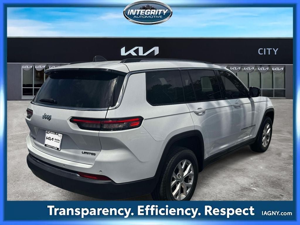 Used 2022 Jeep Grand Cherokee L Limited AWD/4WD image 6