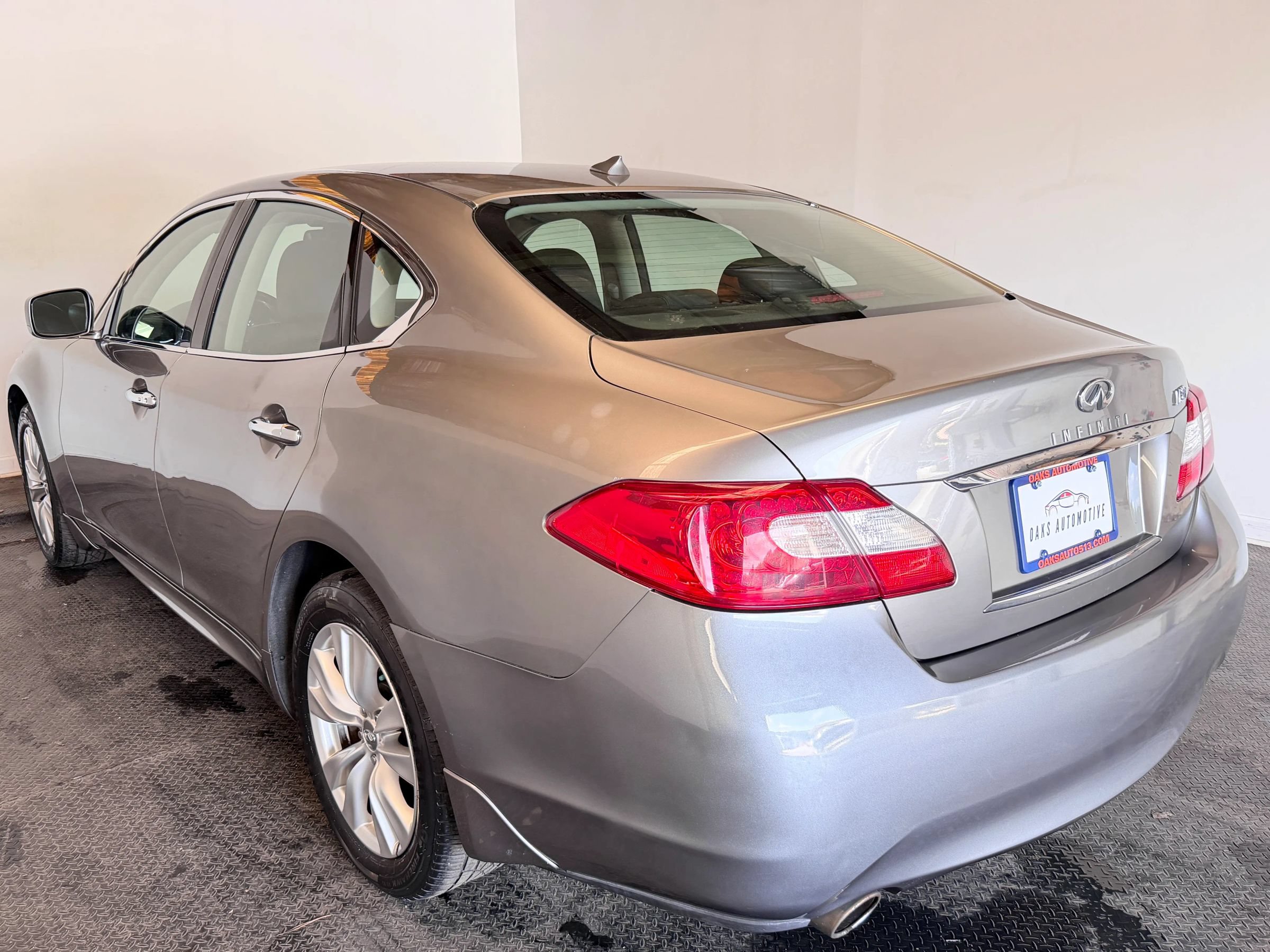Used 2011 INFINITI M37 x w/ Premium Pkg AWD/4WD image 5