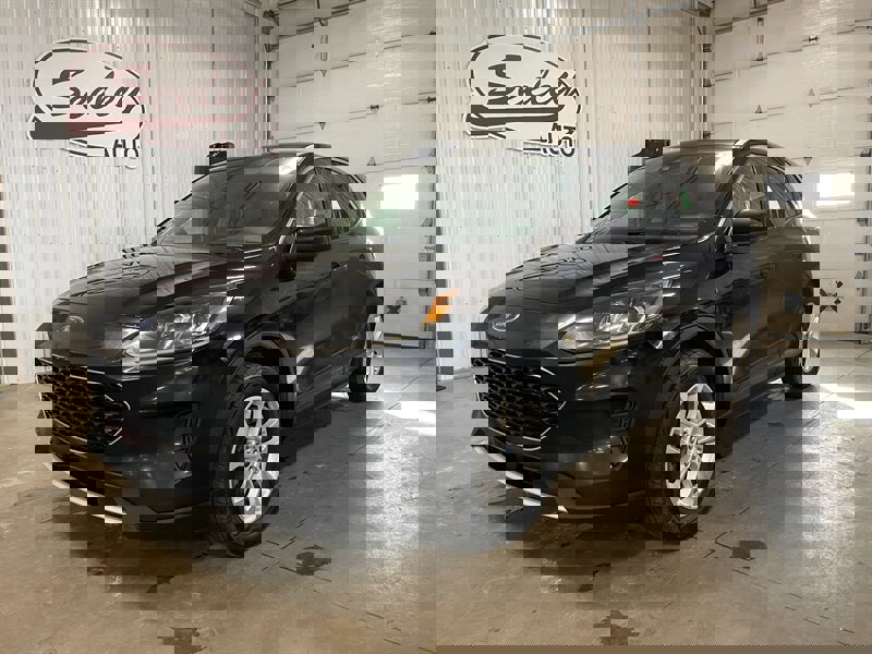 Used 2020 Ford Escape SE image 2