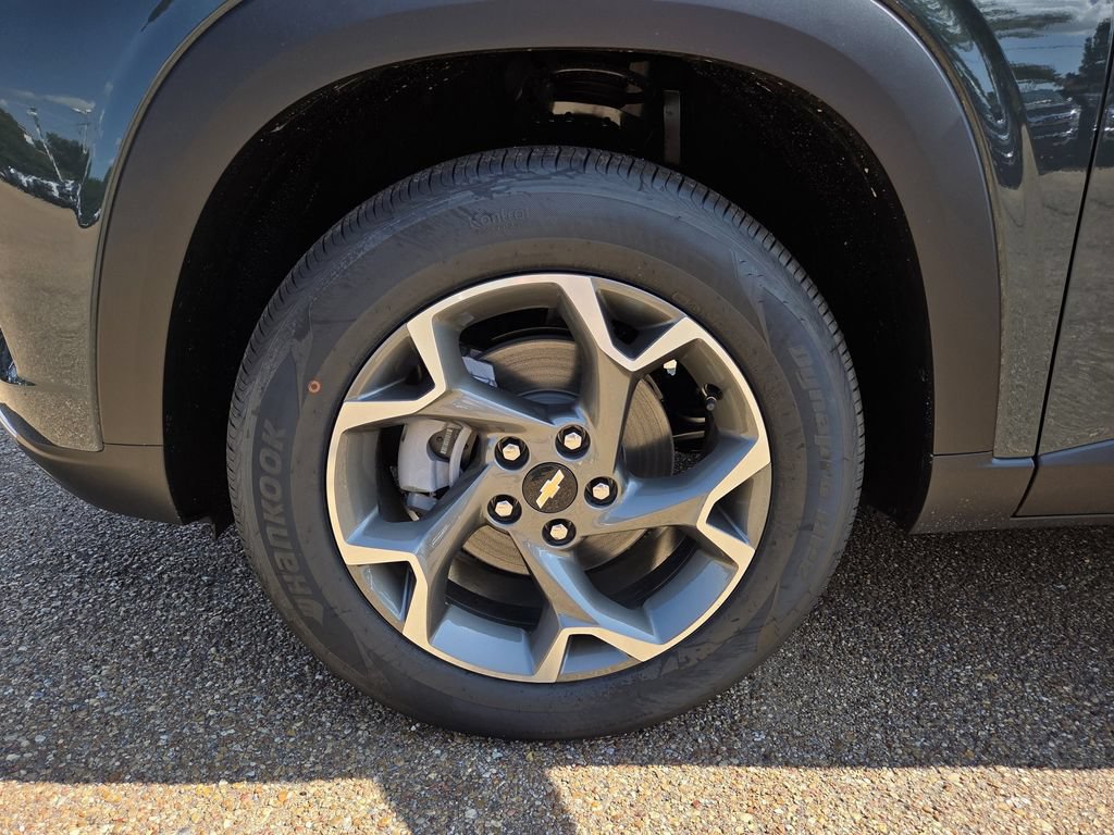 New 2026 Chevrolet Trax LT w/ LT Convenience Package FWD image 31