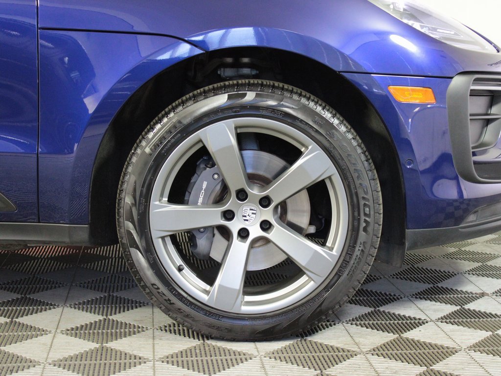 Used 2022 Porsche Macan w/ Premium Package Plus image 42
