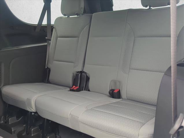 Used 2025 Chevrolet Suburban LS AWD/4WD image 21