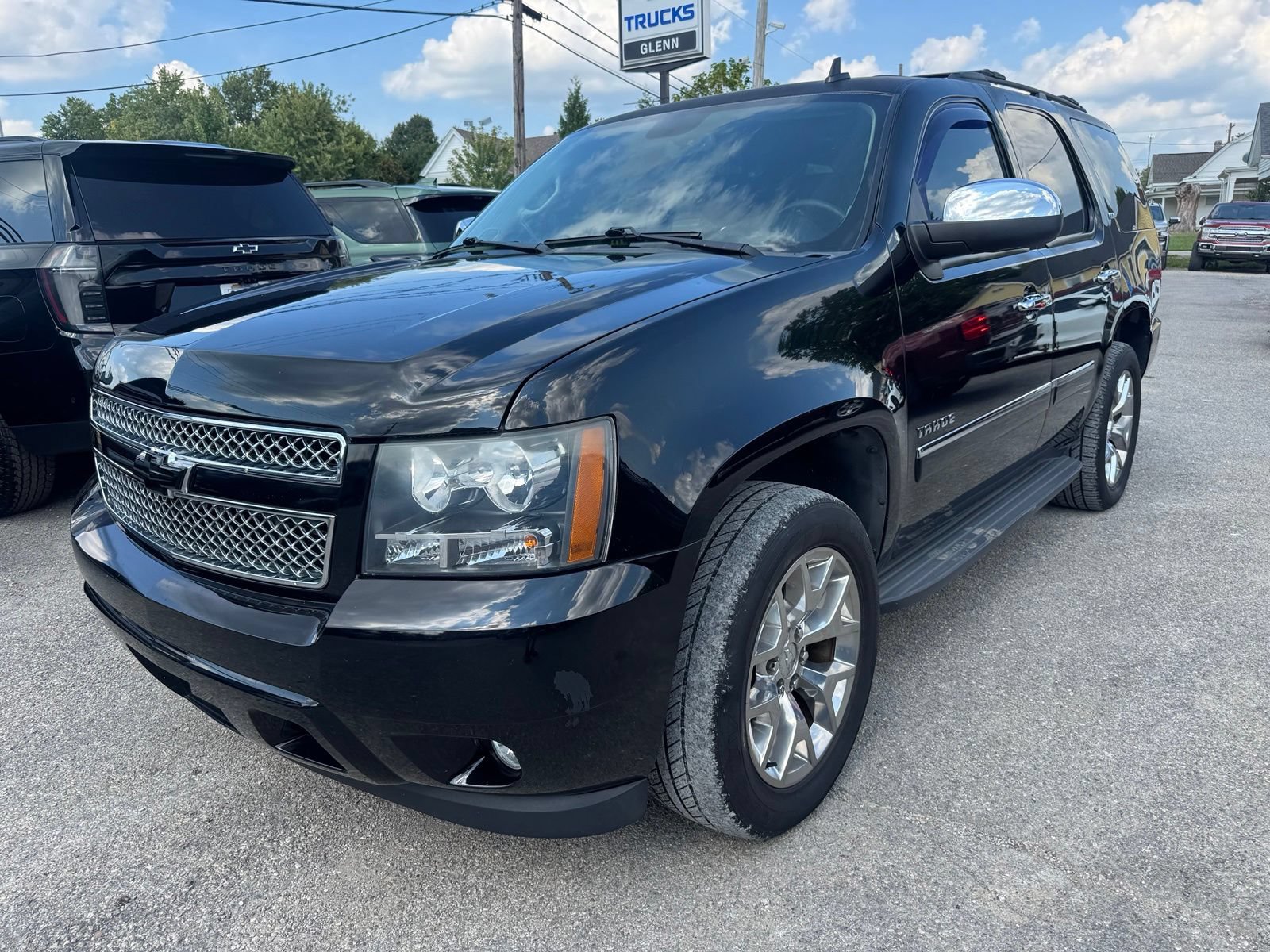 Used 2013 Chevrolet Tahoe LTZ AWD/4WD image 2