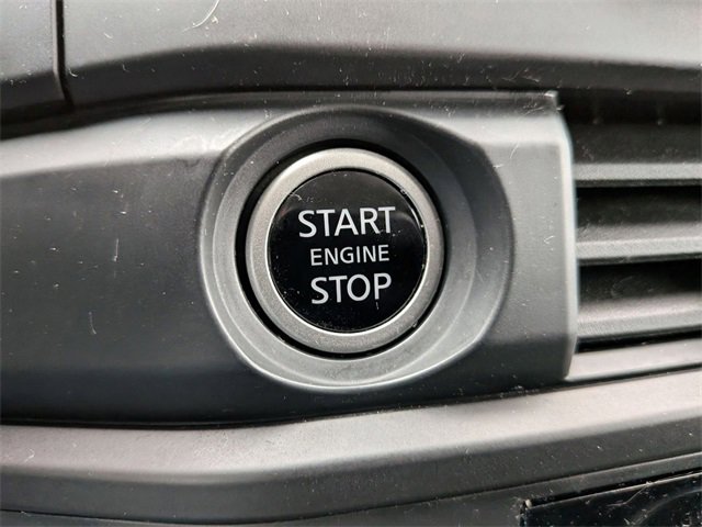 Used 2024 Nissan Pathfinder S image 19