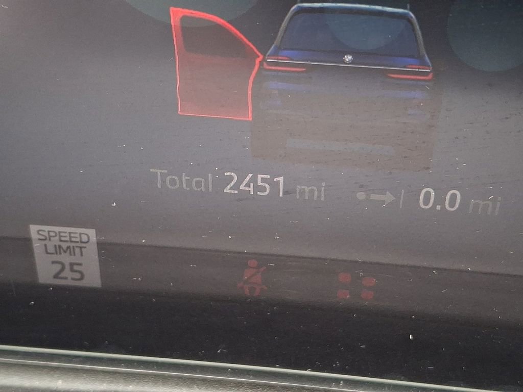 Used 2026 BMW X7 M60i w/ Executive Package image 17