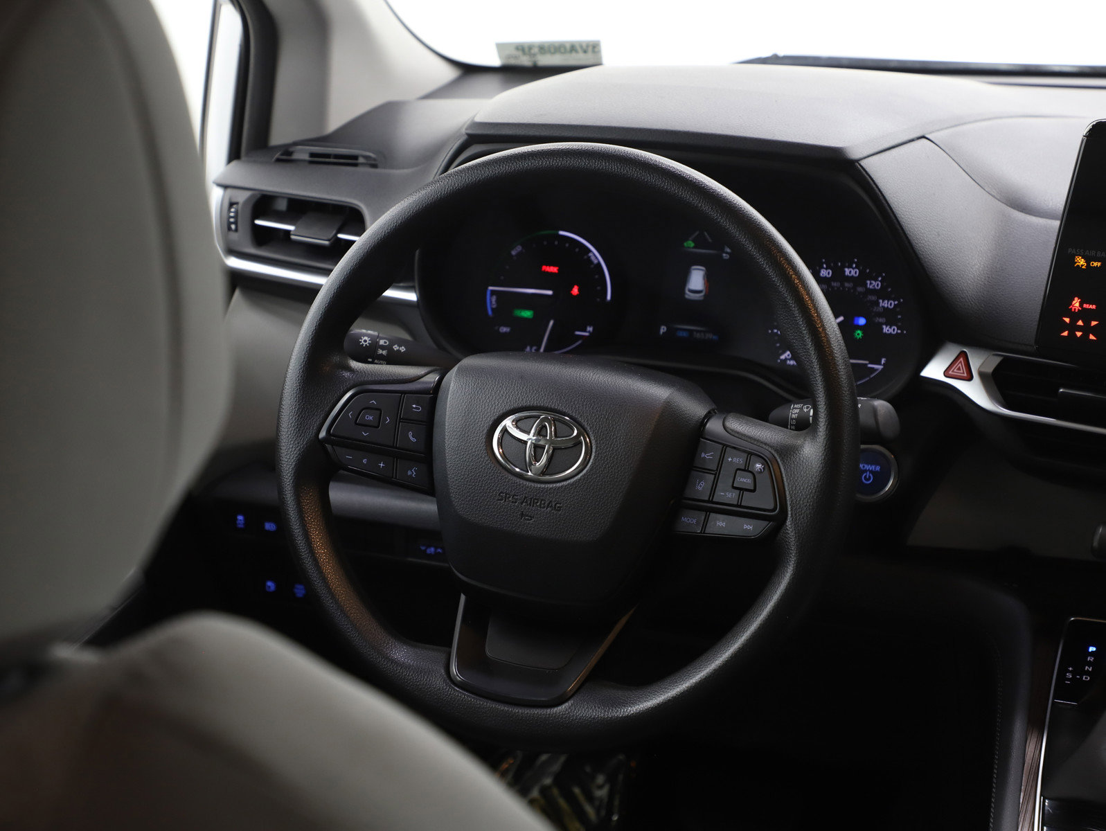Used 2022 Toyota Sienna LE FWD image 16