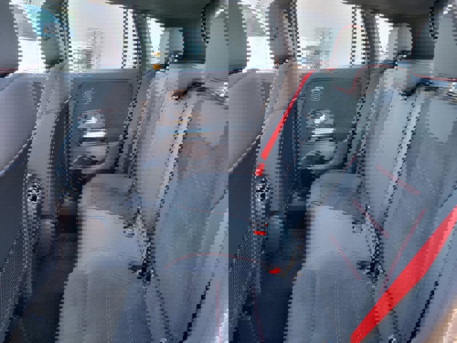 New 2025 Mercedes-Benz GLA 35 AMG 4MATIC image 11