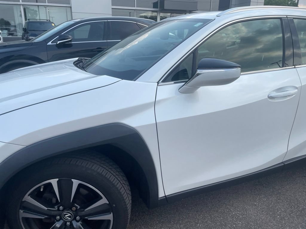 Used 2019 Lexus UX 250h w/ Premium Package AWD/4WD image 10
