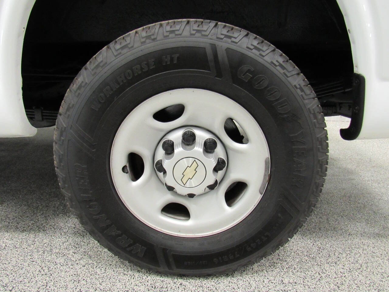 Used 2020 Chevrolet Express 3500 w/ Driver Convenience Package image 11