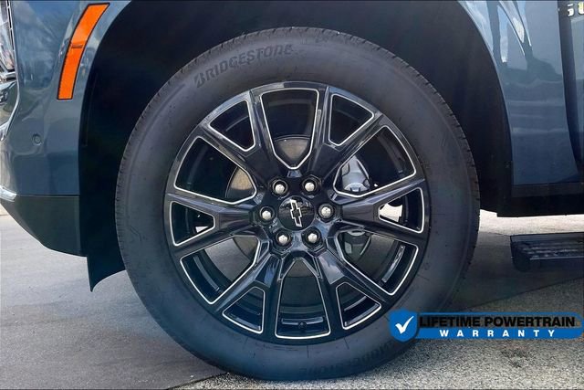 New 2025 Chevrolet Suburban Premier image 13