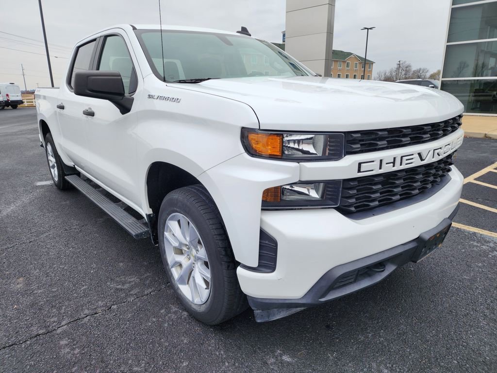 Used 2020 Chevrolet Silverado 1500 Custom w/ Custom Value Package image 2