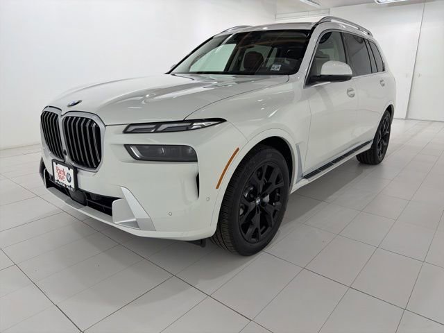 Used 2025 BMW X7 xDrive40i w/ Parking Assistance Package