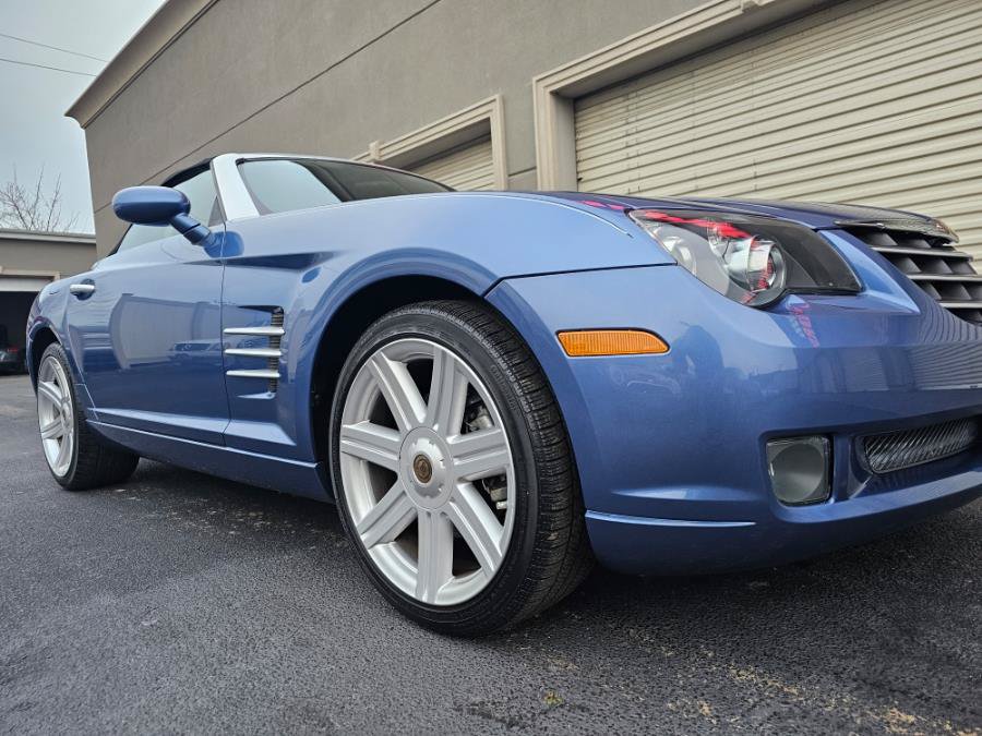 Used 2008 Chrysler Crossfire Limited RWD image 25