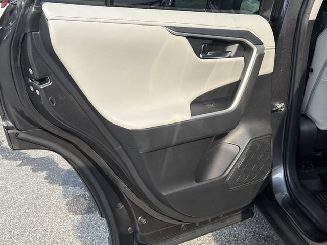 Used 2022 Toyota RAV4 Limited AWD/4WD image 24