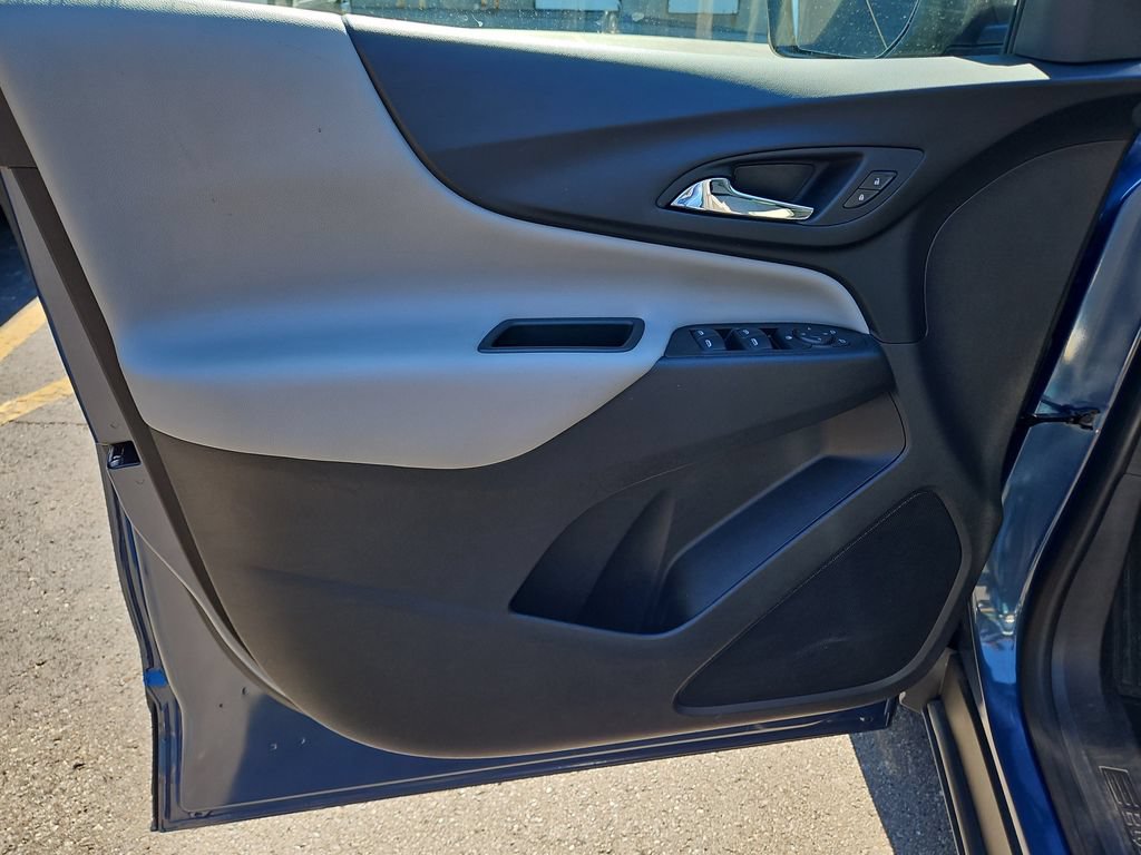 Used 2024 Chevrolet Equinox LS w/ Driver Confidence II Package FWD image 19