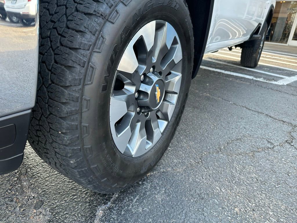 Used 2025 Chevrolet Silverado 2500 LT w/ Safety Package image 9