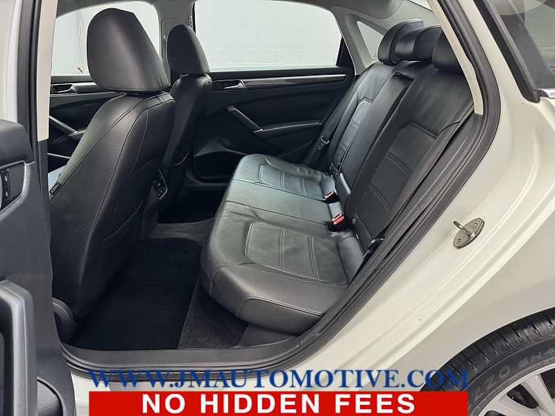 Used 2017 Volkswagen Passat 1.8T SE FWD image 15