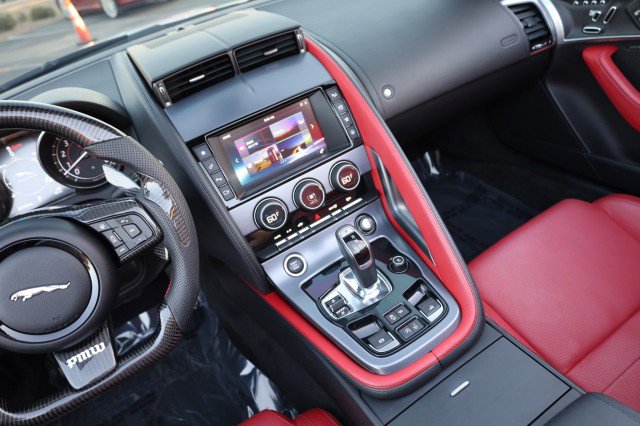 Used 2018 Jaguar F-TYPE Convertible image 31