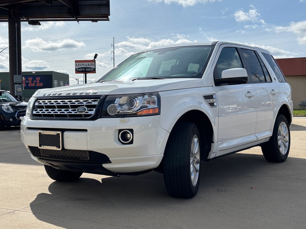 Used 2013 Land Rover LR2 HSE AWD/4WD image 1