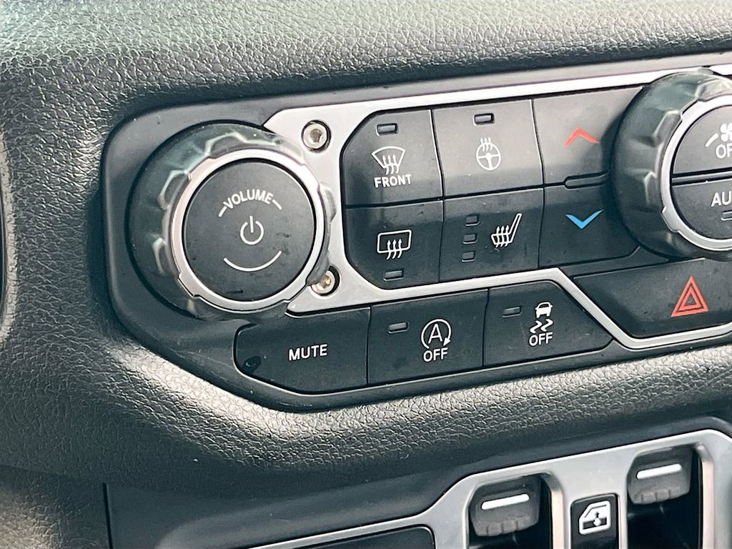 Certified 2025 Jeep Gladiator Mojave AWD/4WD image 19