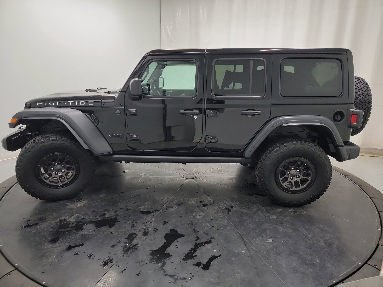 Used 2023 Jeep Wrangler Unlimited Sport image 4