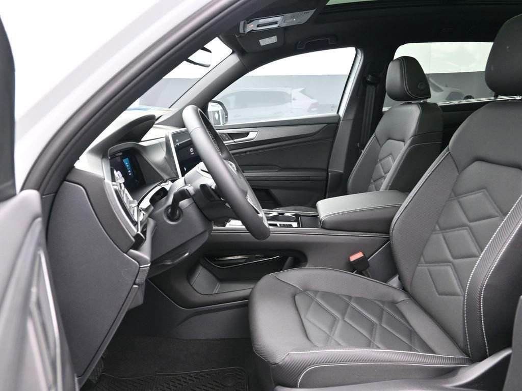 New 2026 Volkswagen Atlas Cross Sport SE image 8