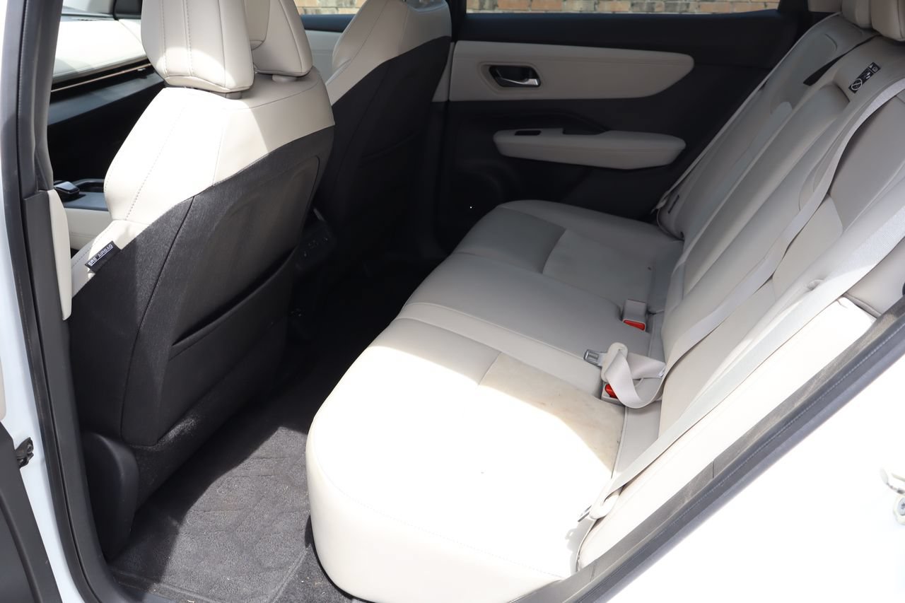 Used 2024 Nissan Ariya FWD image 5